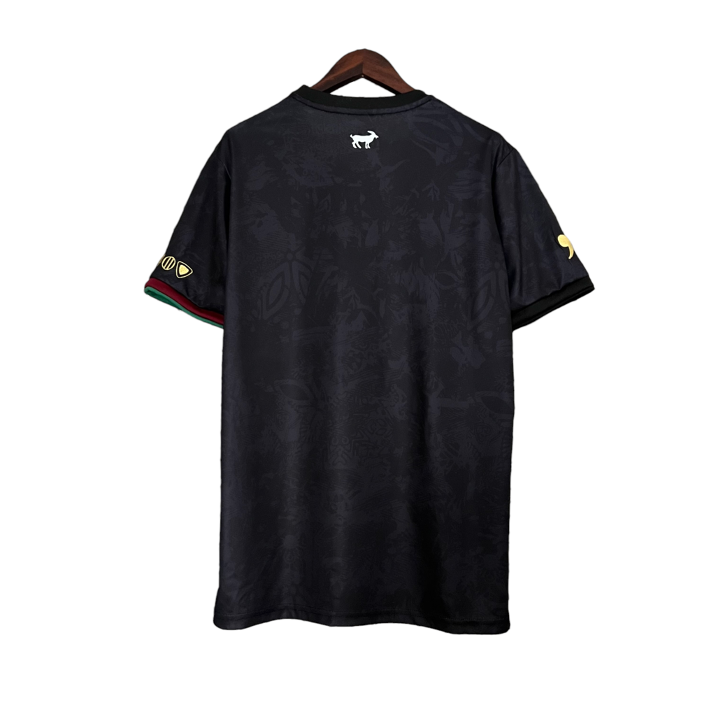 Camisa Portugal Edição Goat 23/24 - Torcedor Masculina - Preta com detalhes em vermelho e dourado