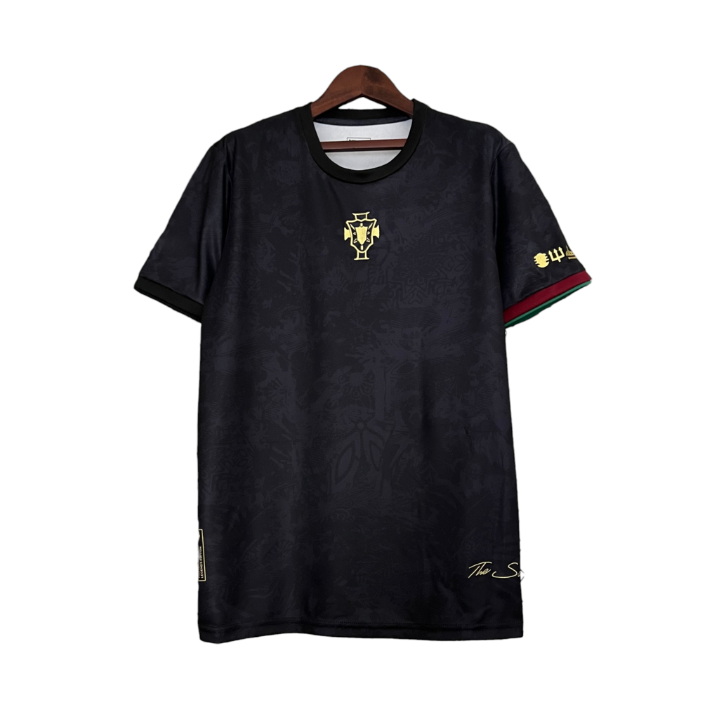 Camisa Portugal Edição Goat 23/24 - Torcedor Masculina - Preta com detalhes em vermelho e dourado